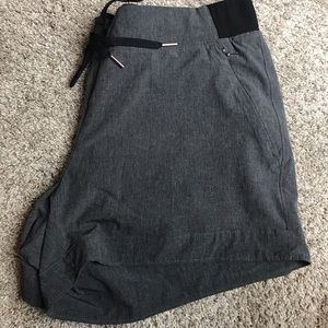 Calia by Carrie Underwood shorts